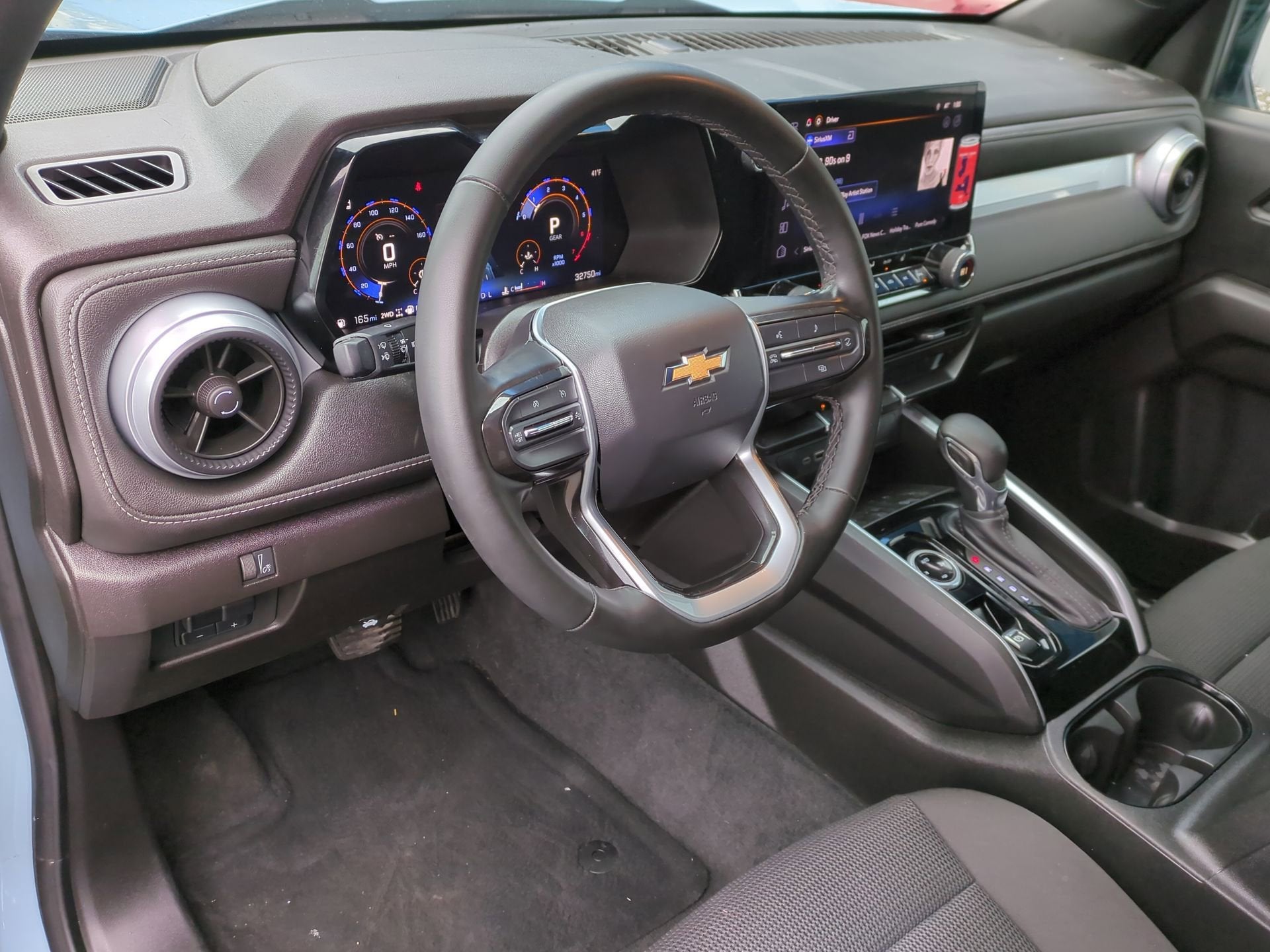 2025 Chevrolet Colorado WT/LT