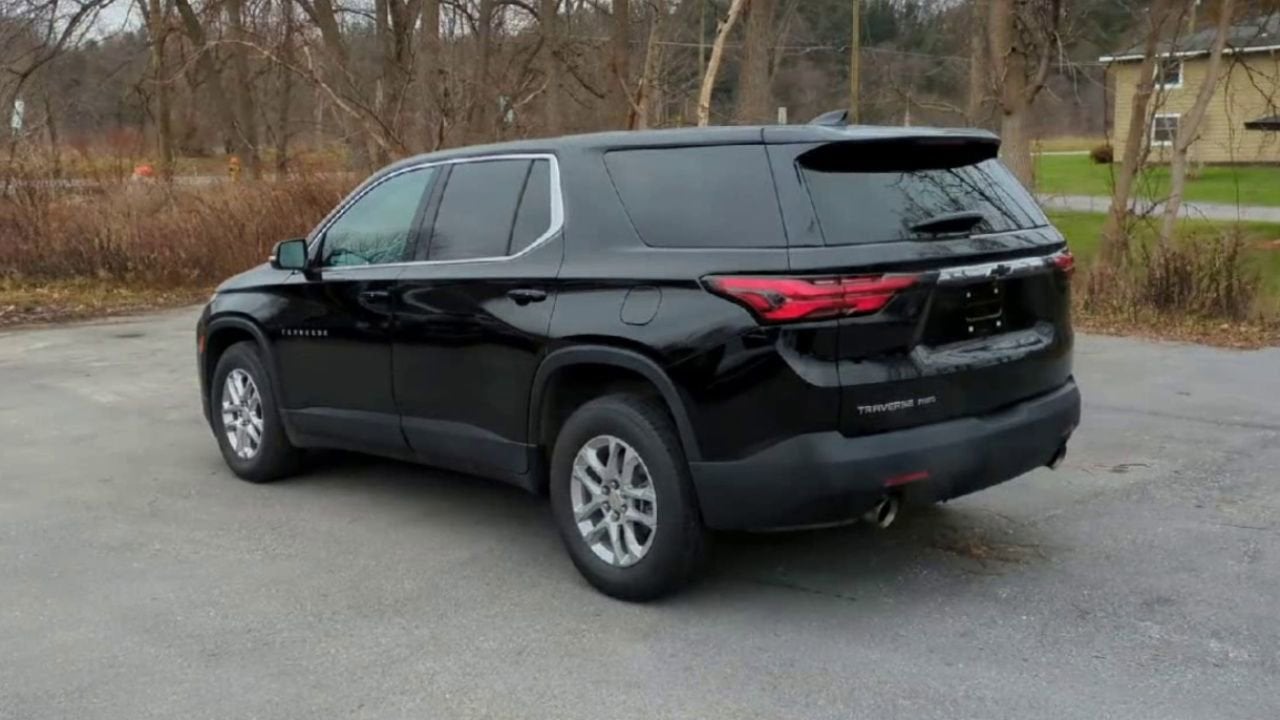 2023 Chevrolet Traverse LS