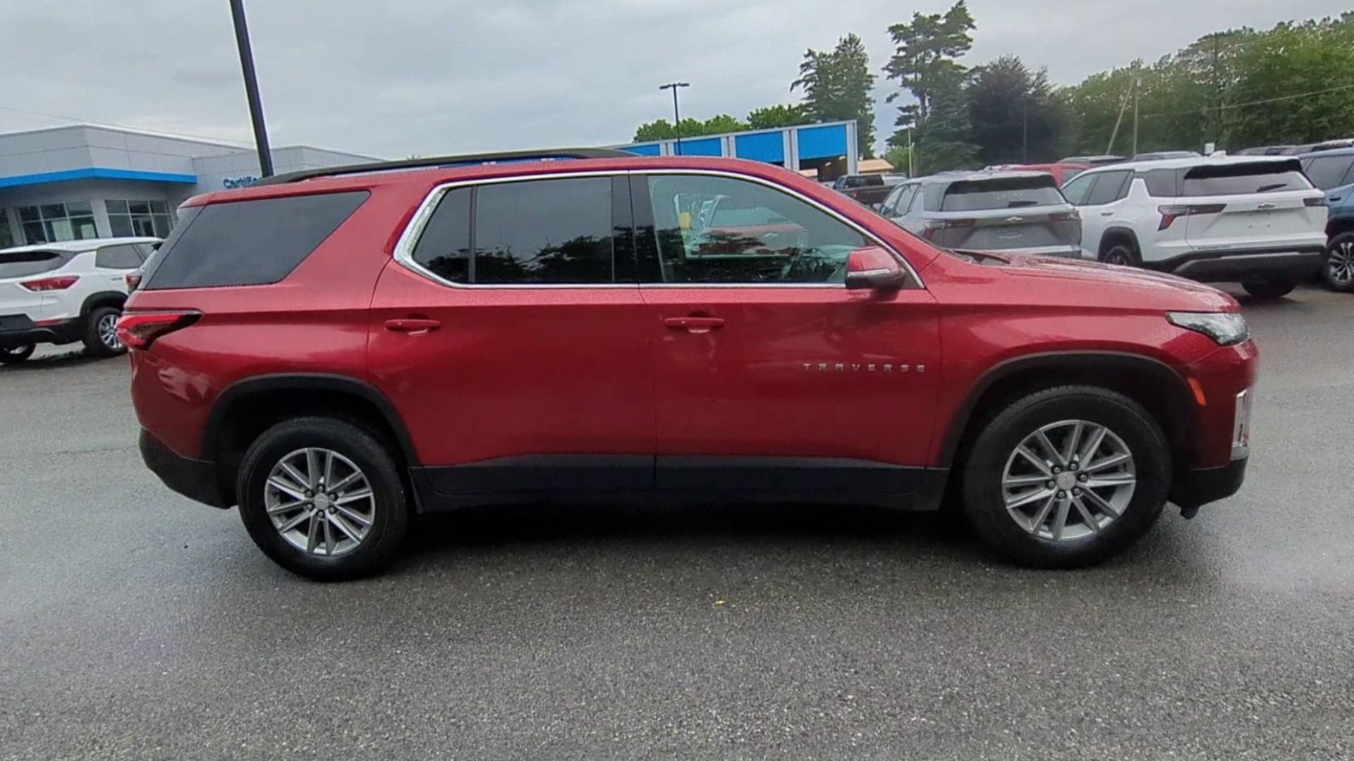 2023 Chevrolet Traverse LT Cloth