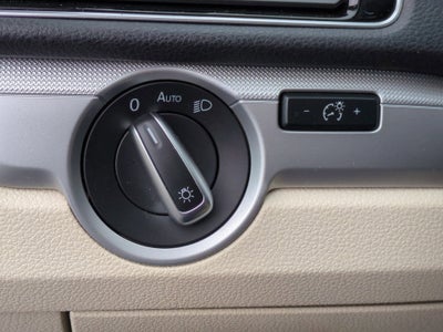 2019 Volkswagen Passat 2.0T Wolfsburg Edition