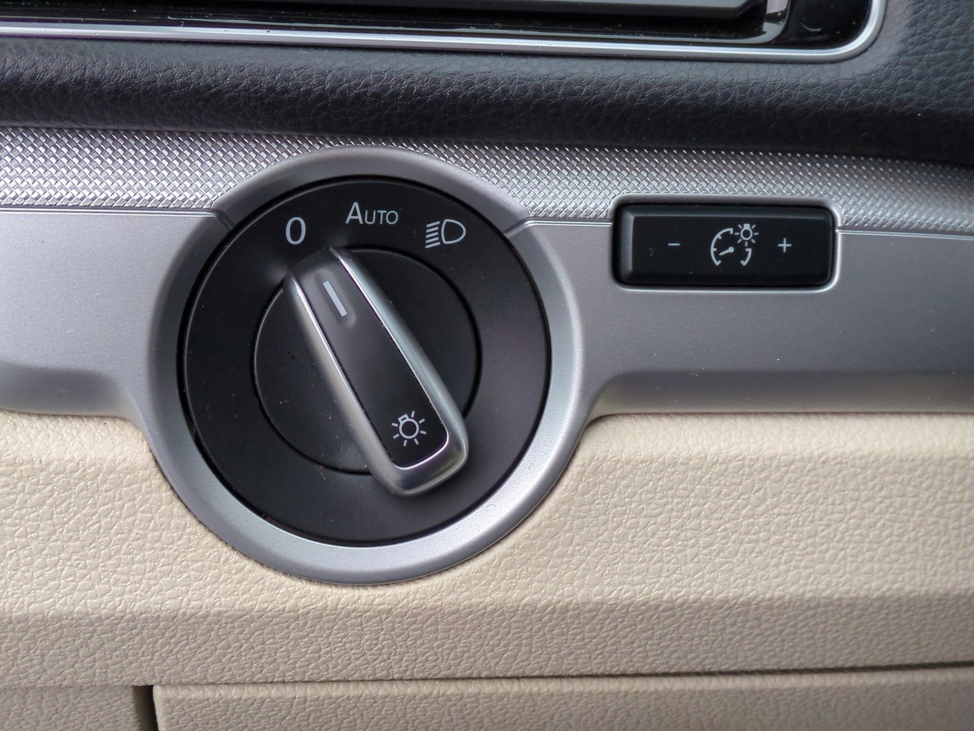 2019 Volkswagen Passat 2.0T Wolfsburg Edition