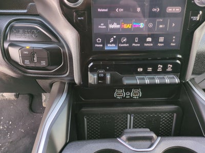 2025 RAM 3500 Big Horn Crew Cab 4x4 6'4" Box