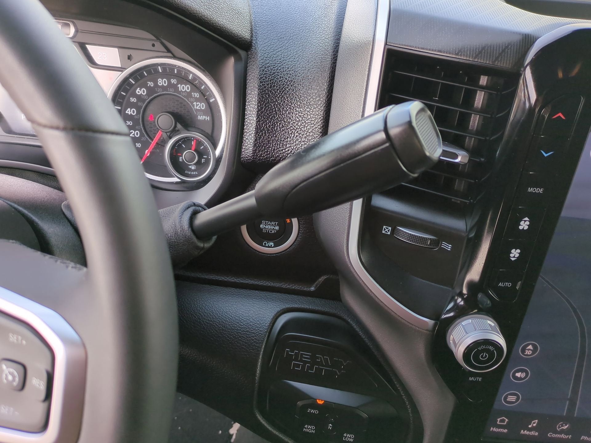 2025 RAM 3500 Big Horn Crew Cab 4x4 6'4" Box