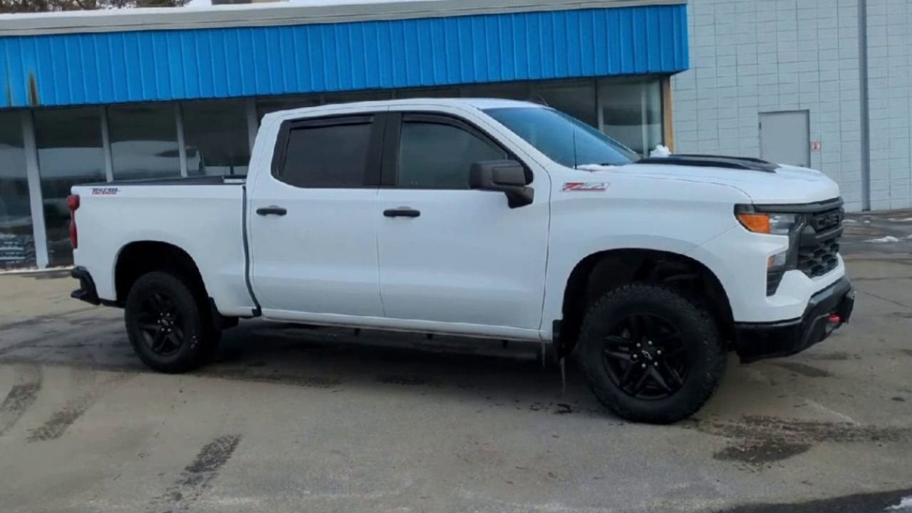2024 Chevrolet Silverado 1500 Custom Trail Boss