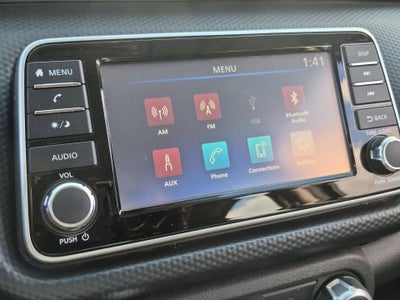 2022 Nissan Kicks S Xtronic CVT