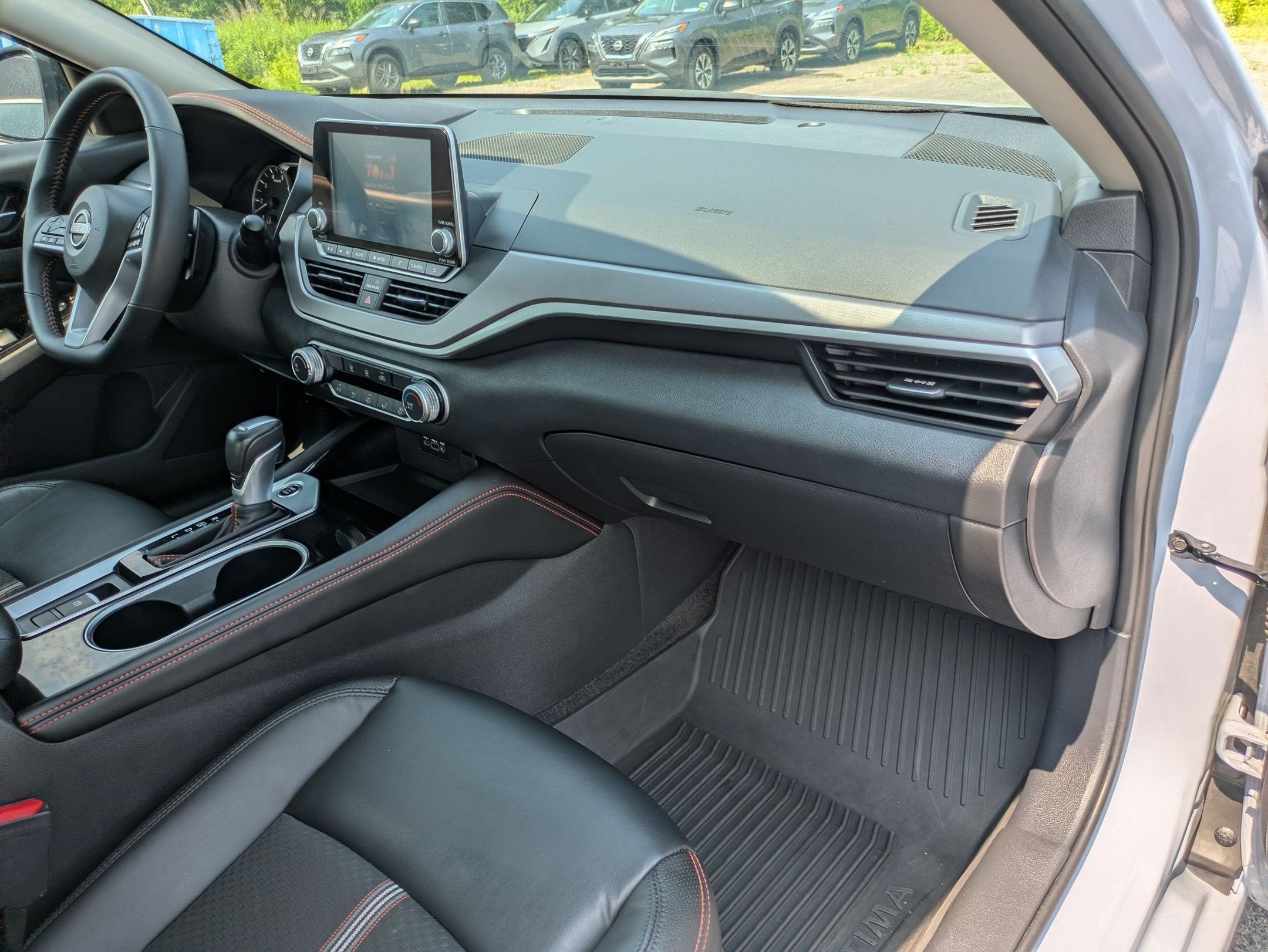 2025 Nissan Altima SR