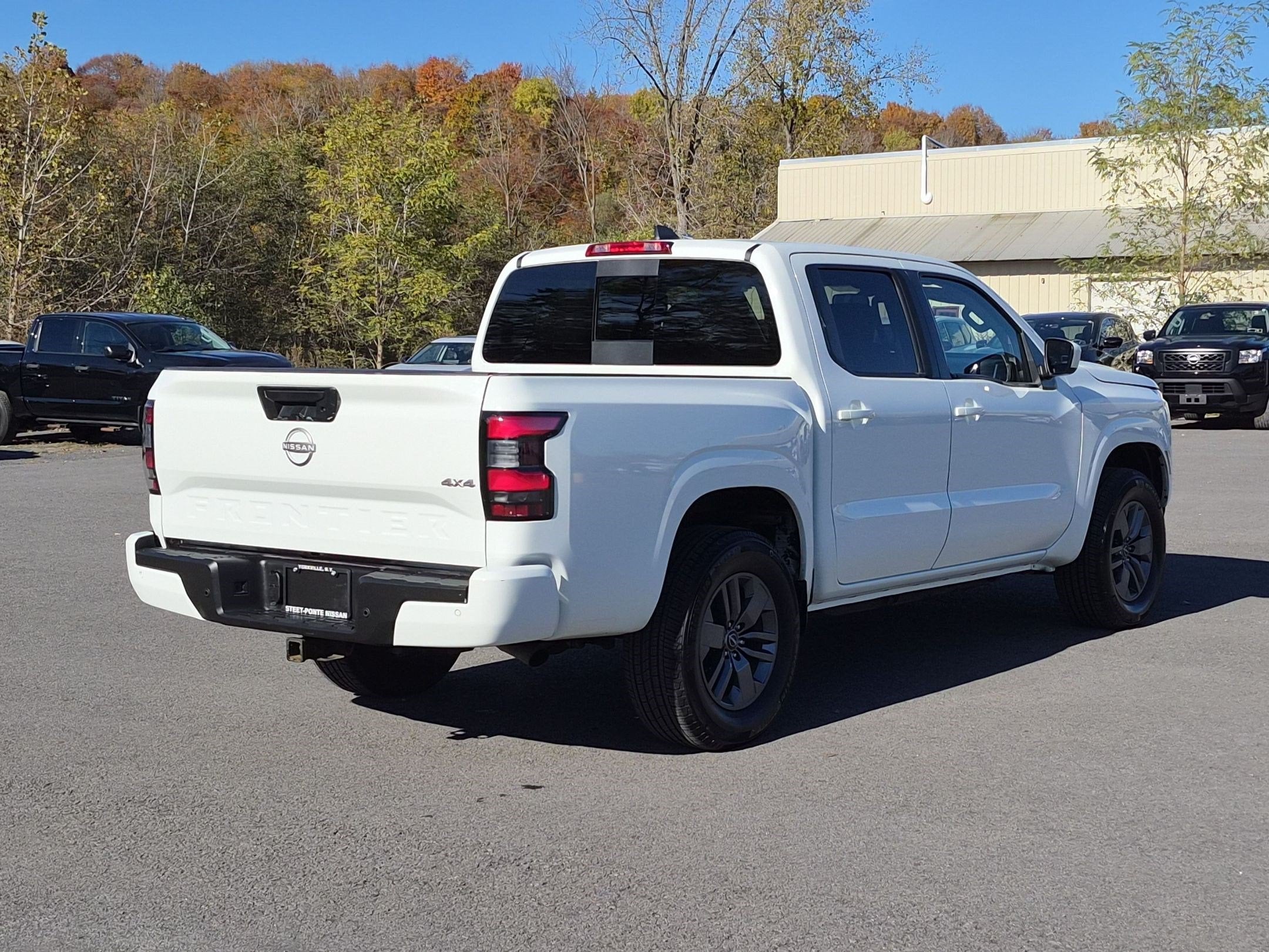 2025 Nissan Frontier SV