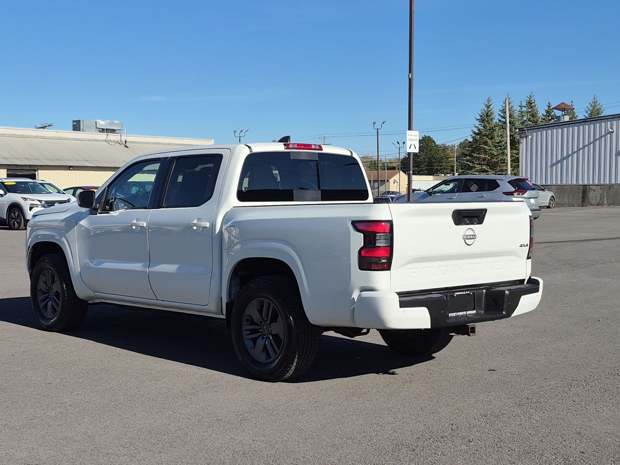 2025 Nissan Frontier SV