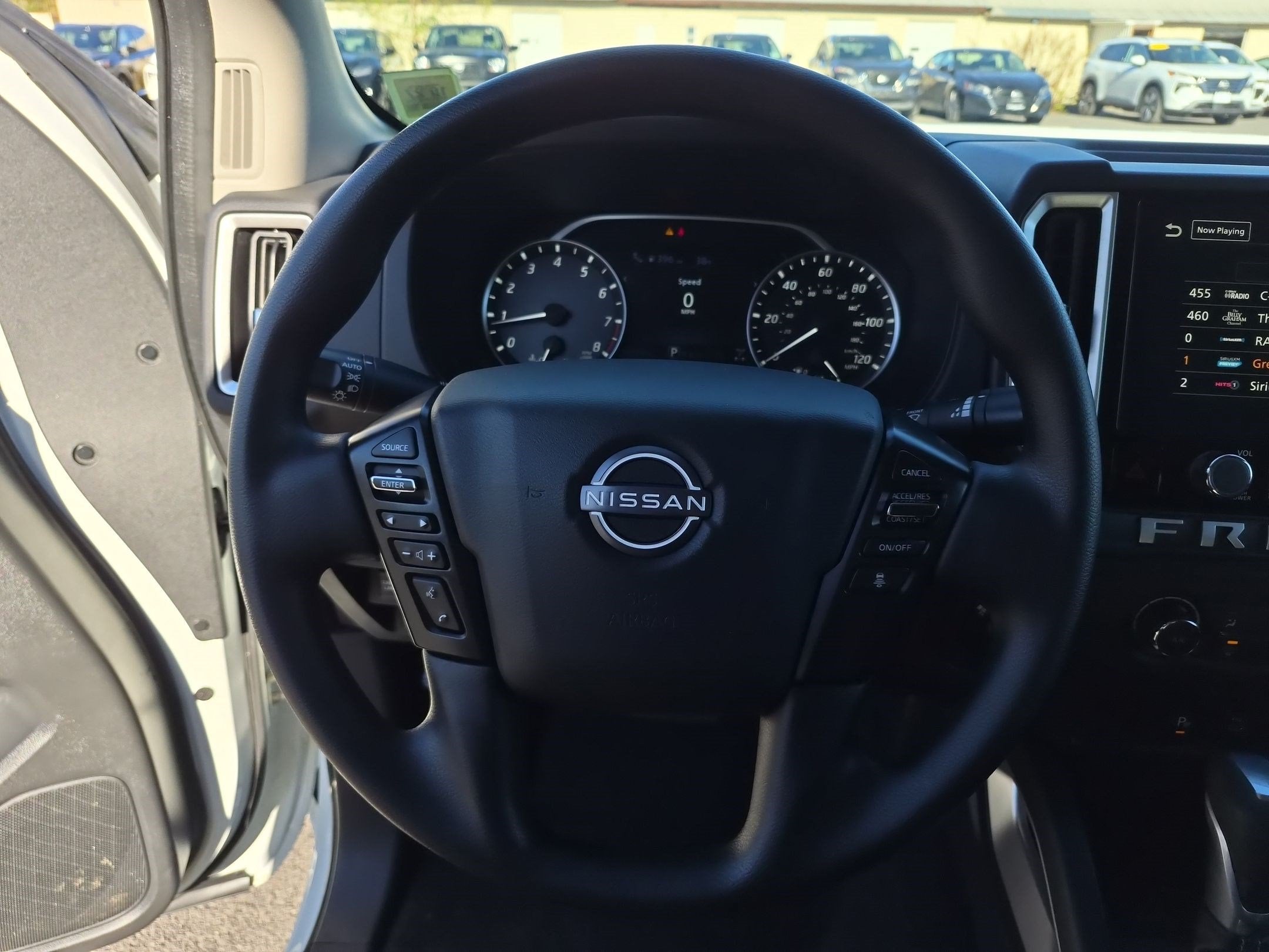 2025 Nissan Frontier SV