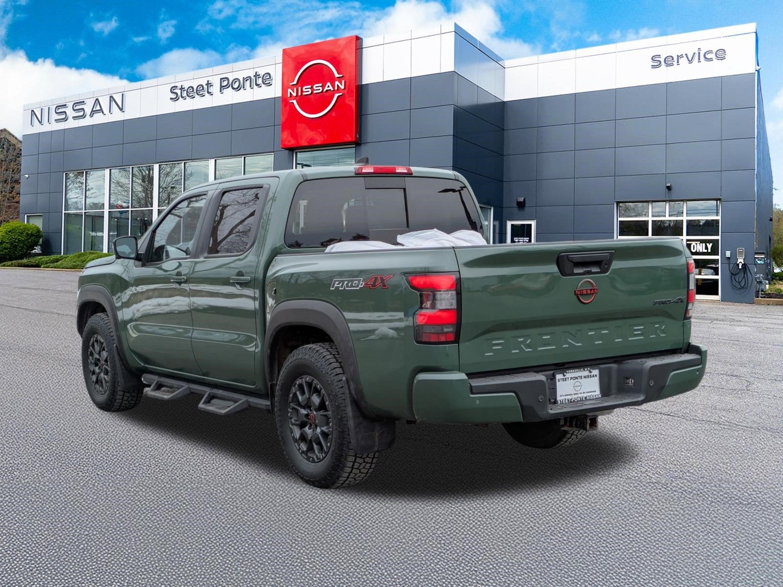 2024 Nissan Frontier PRO-4X