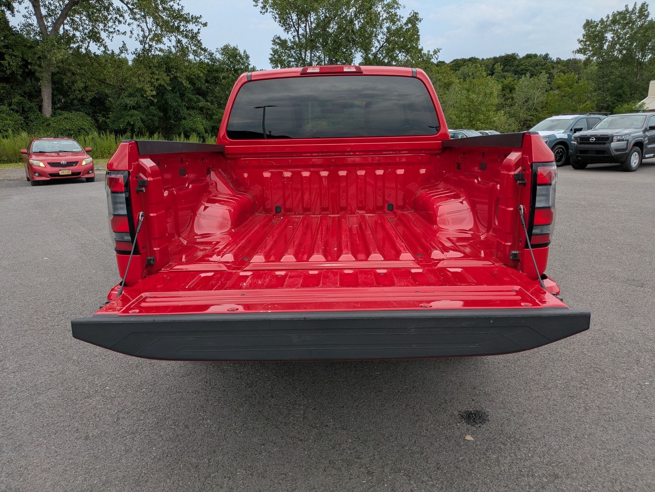 2025 Nissan Frontier SV
