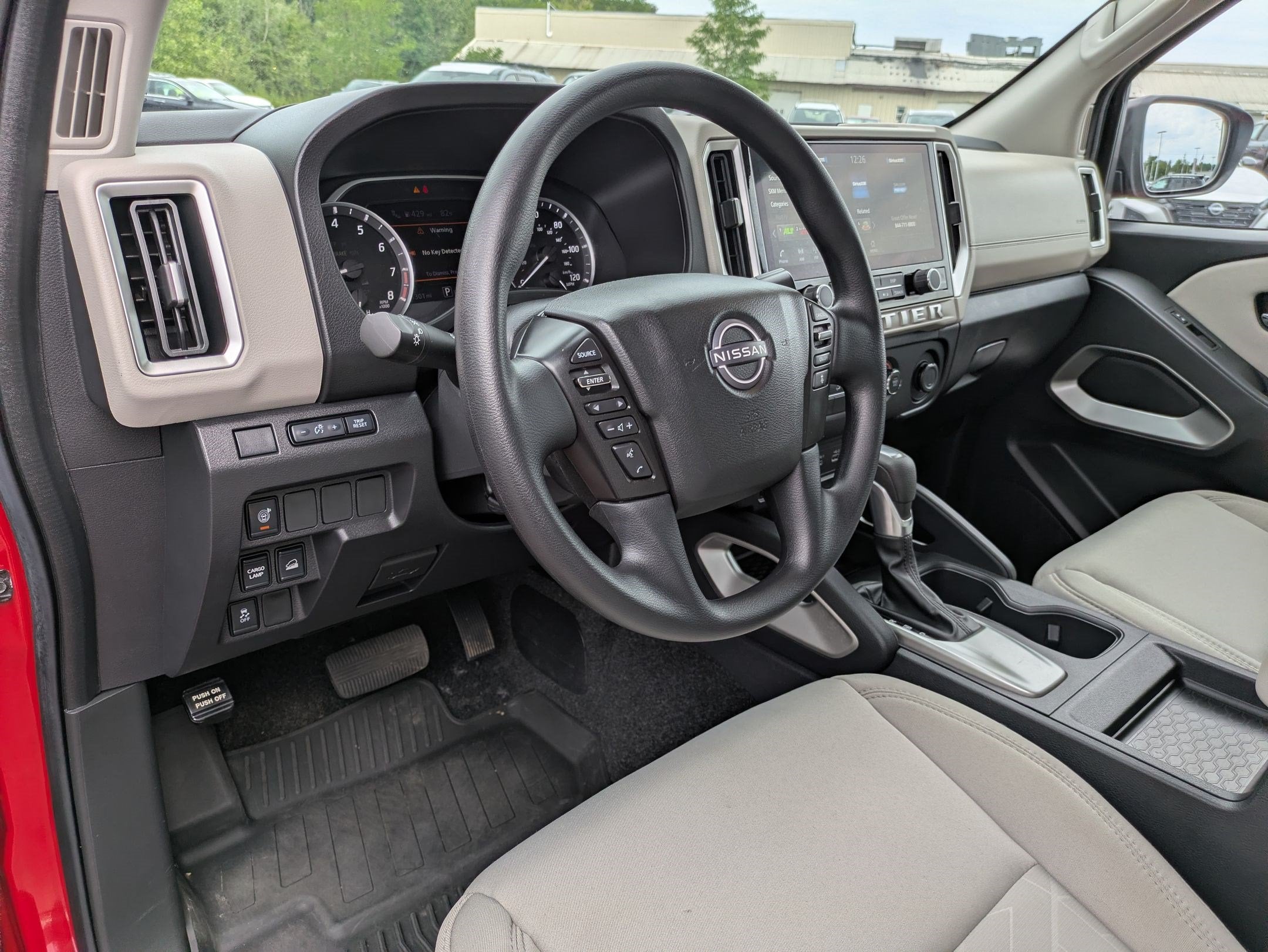 2025 Nissan Frontier SV