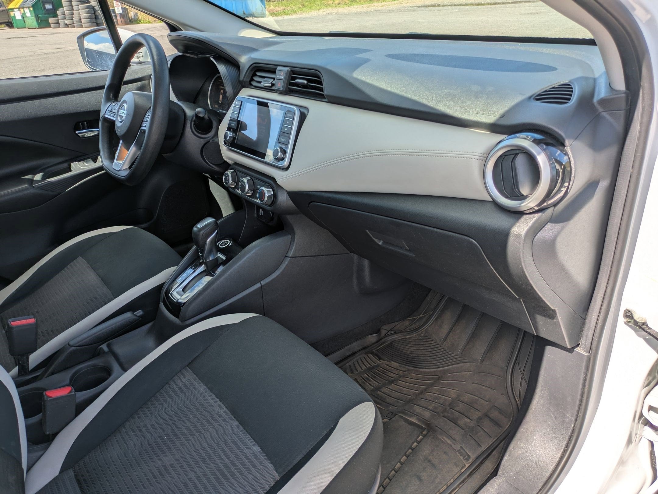 2020 Nissan Versa SV