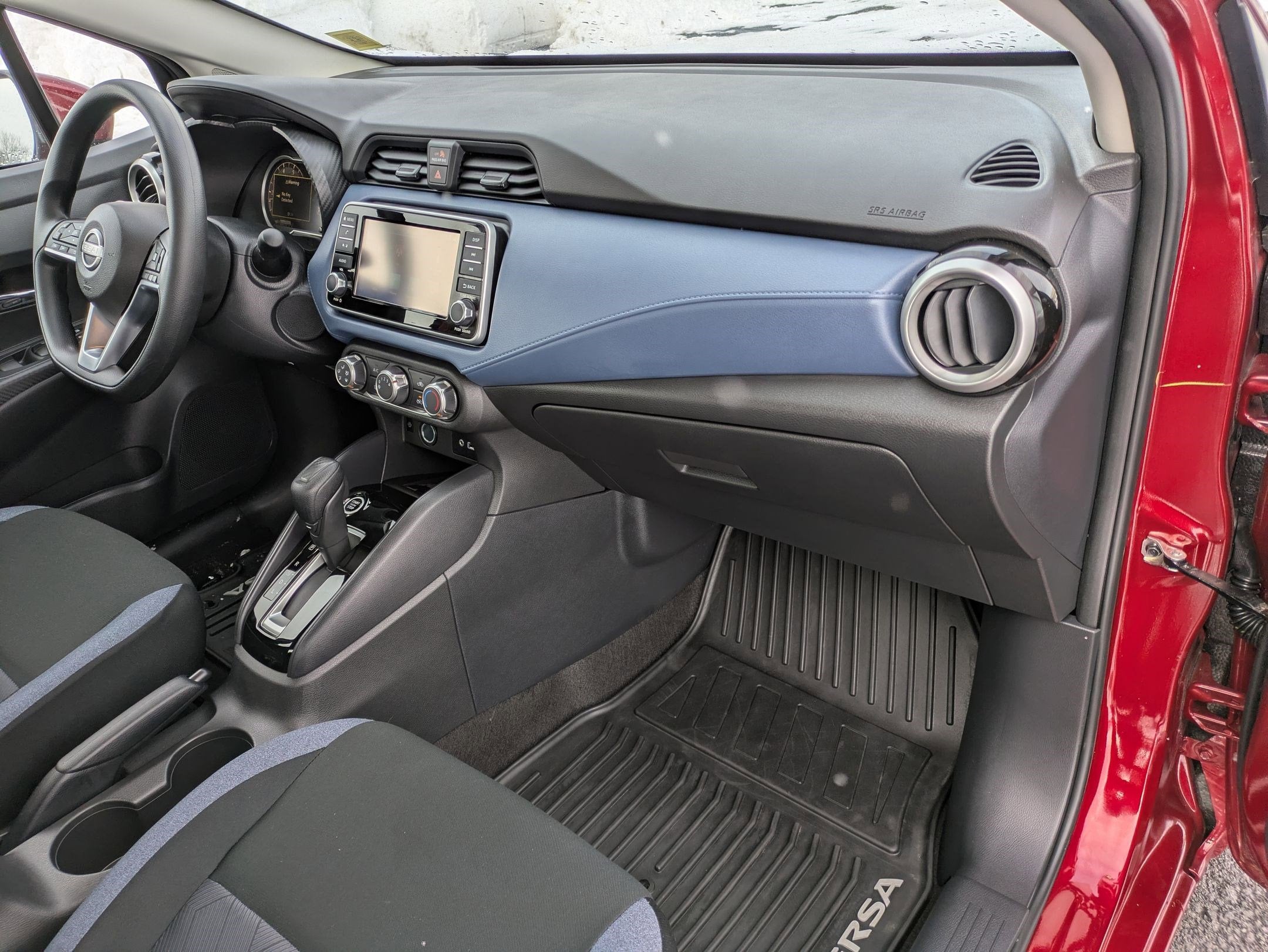 2025 Nissan Versa SV