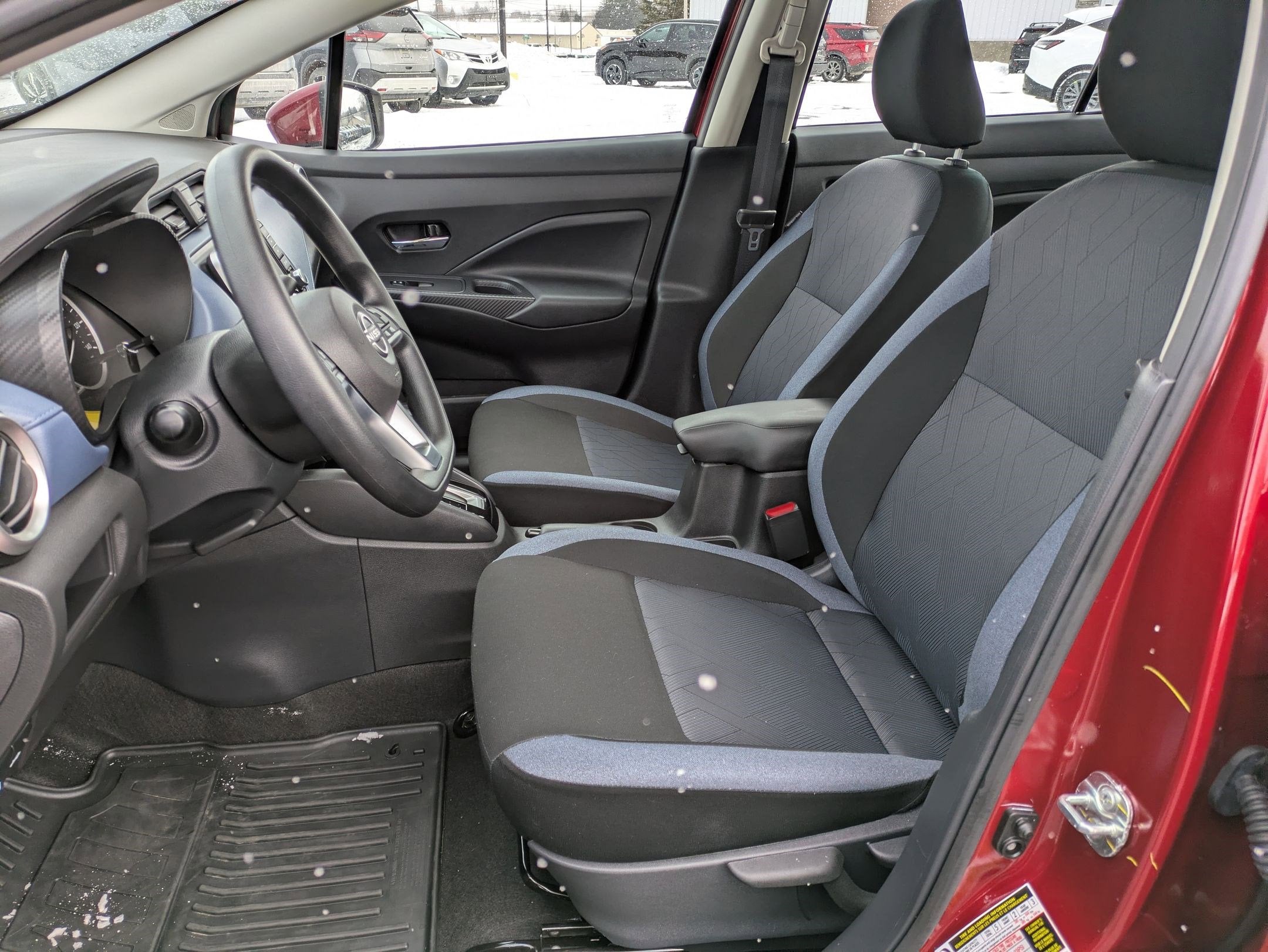 2025 Nissan Versa SV