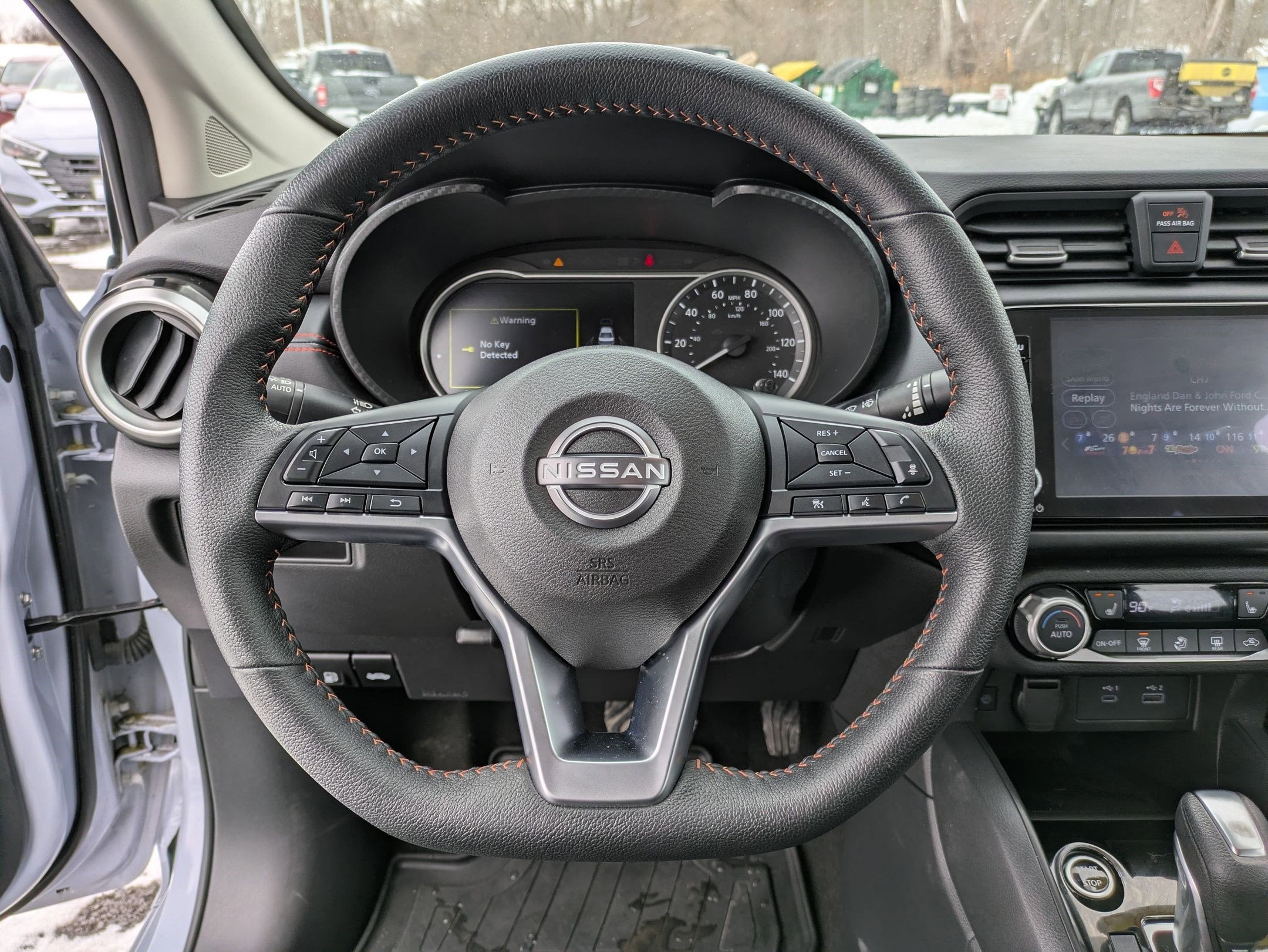 2025 Nissan Versa SR