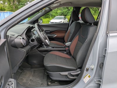 2022 Nissan Kicks SR