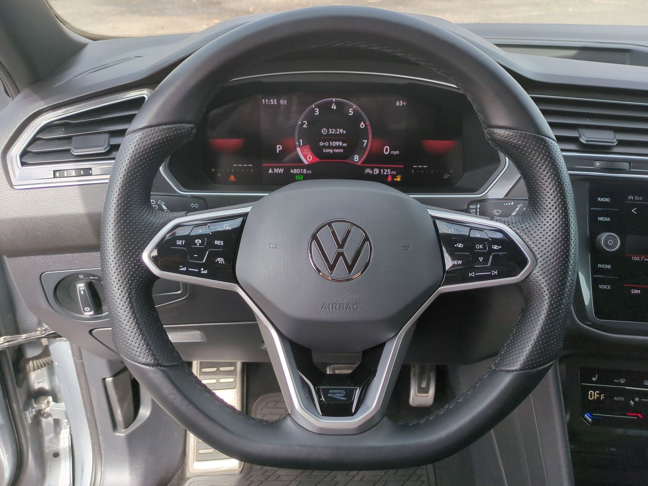 2023 Volkswagen Tiguan SE R-Line Black