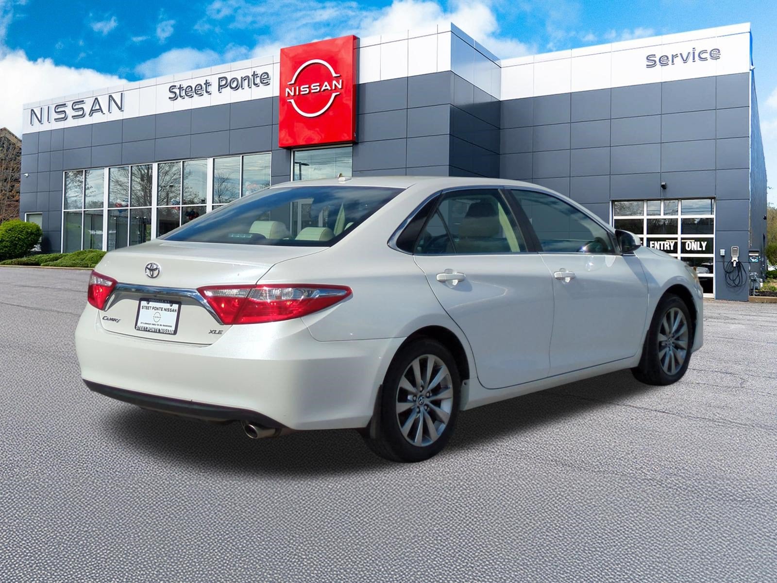 2016 Toyota Camry XLE