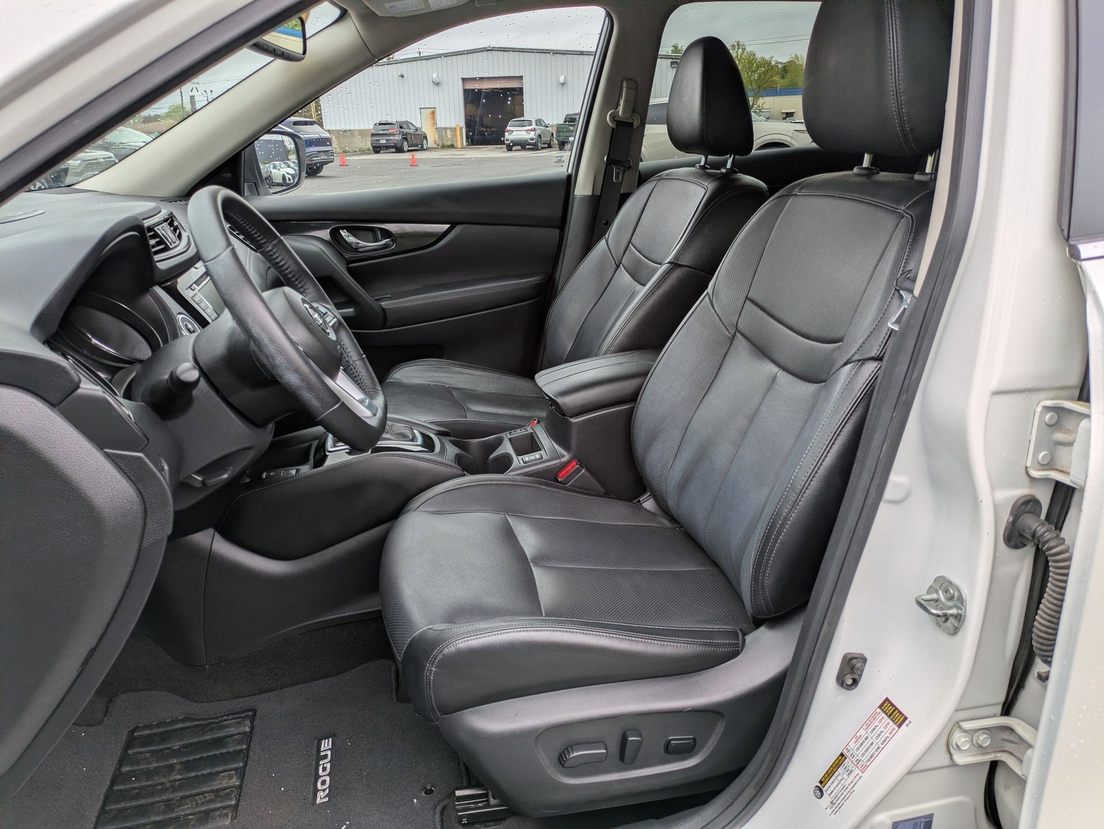 2020 Nissan Rogue SL