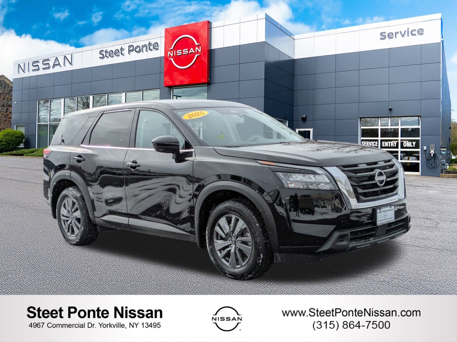 2025 Nissan Pathfinder S
