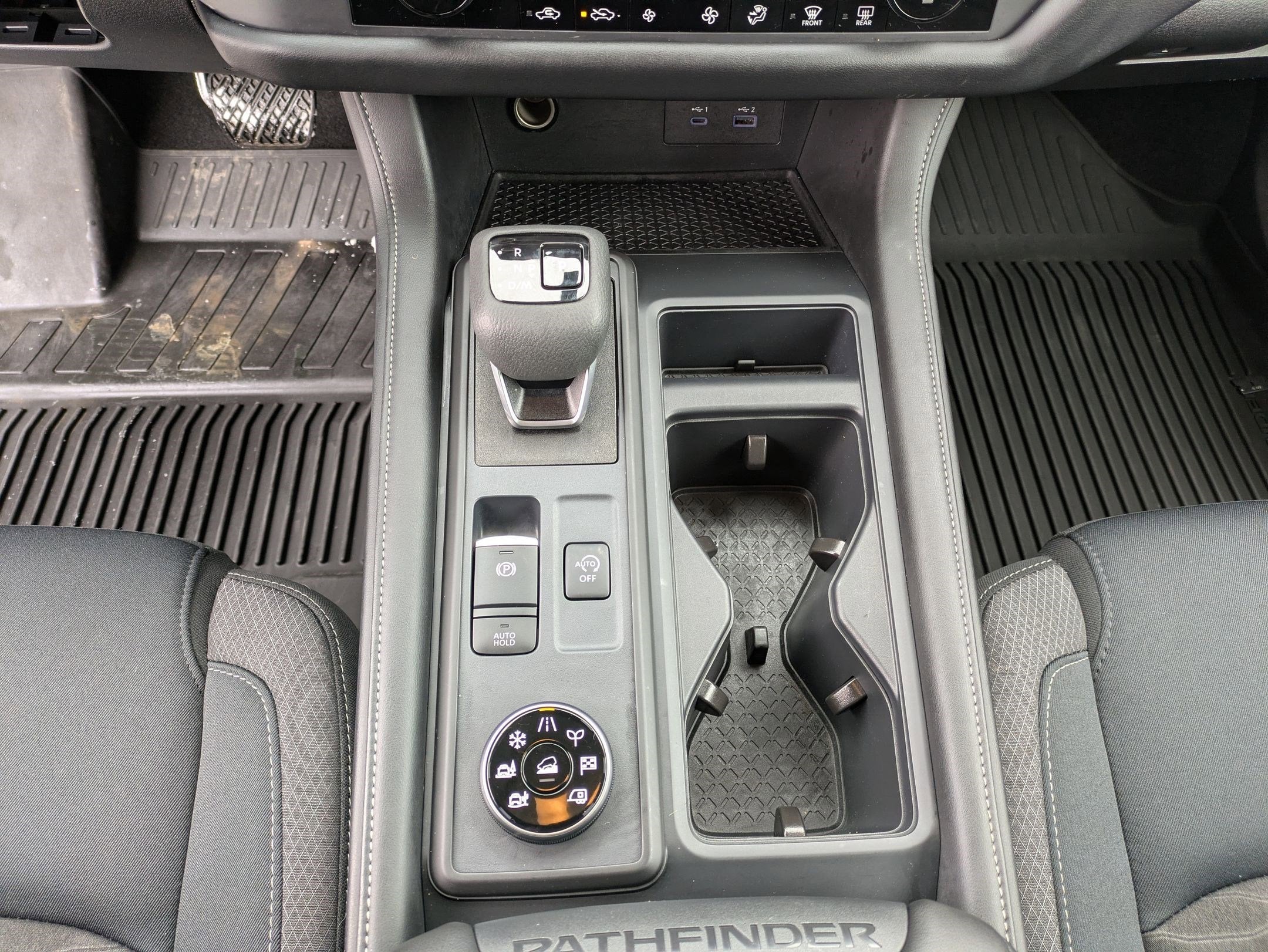 2025 Nissan Pathfinder S