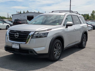 2023 Nissan Pathfinder SV