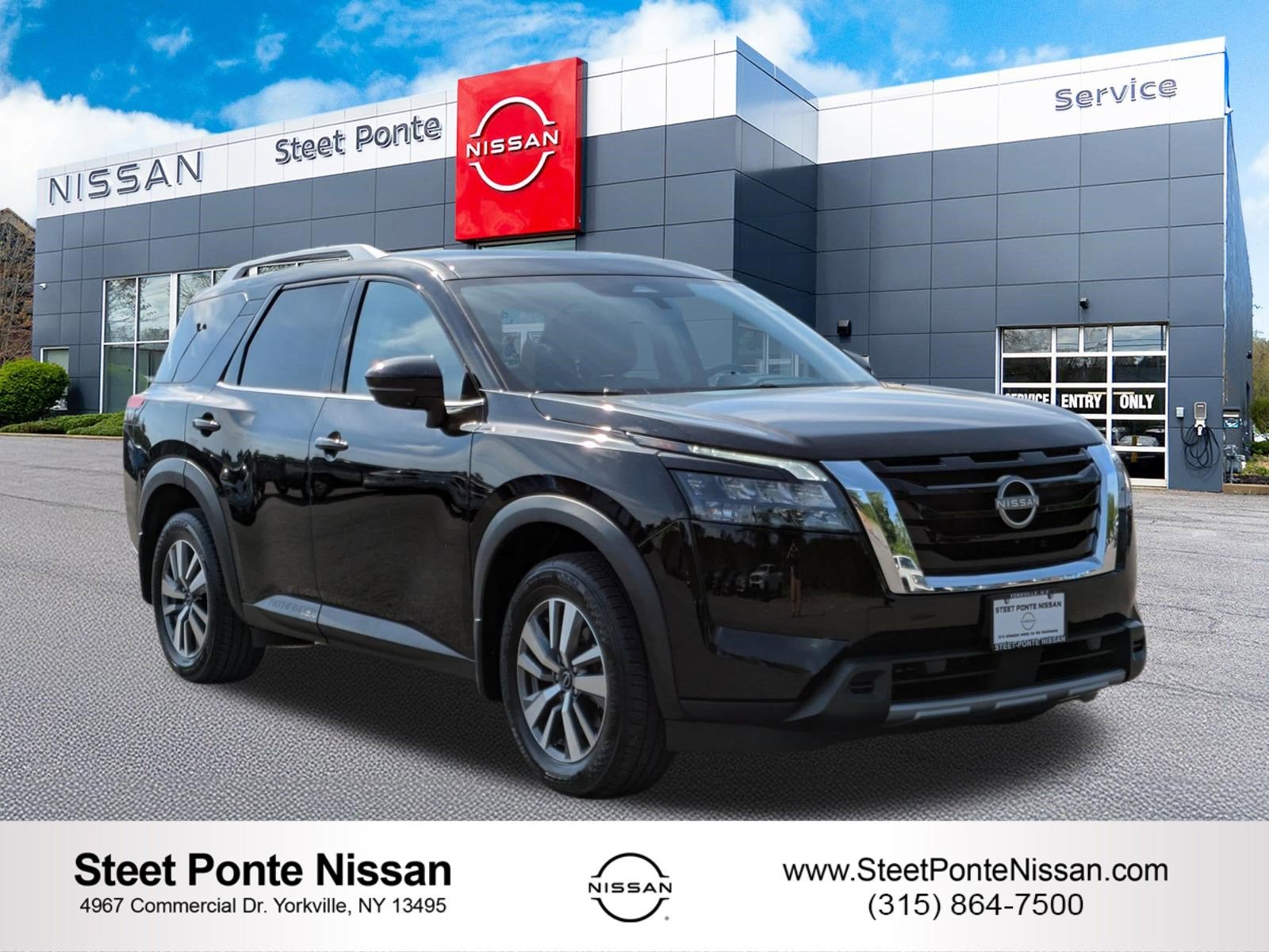 2025 Nissan Pathfinder SL