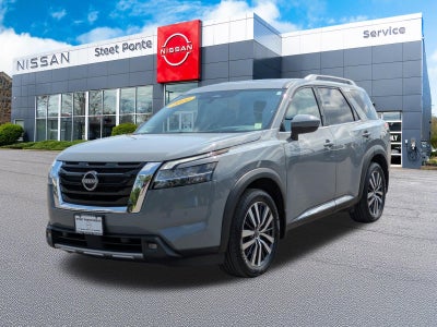 2022 Nissan Pathfinder Platinum