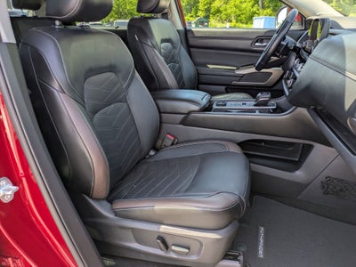 2022 Nissan Pathfinder Platinum