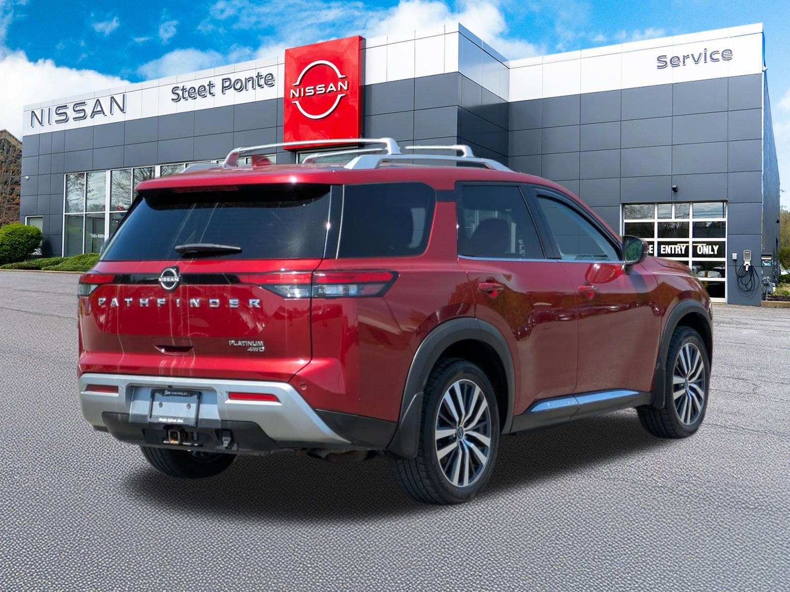 2022 Nissan Pathfinder Platinum
