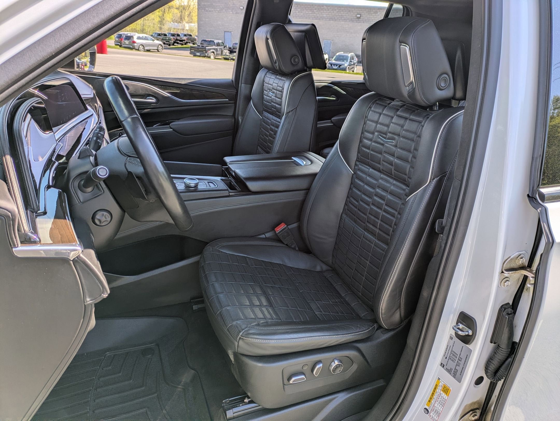 2023 Cadillac Escalade 4WD Sport Platinum