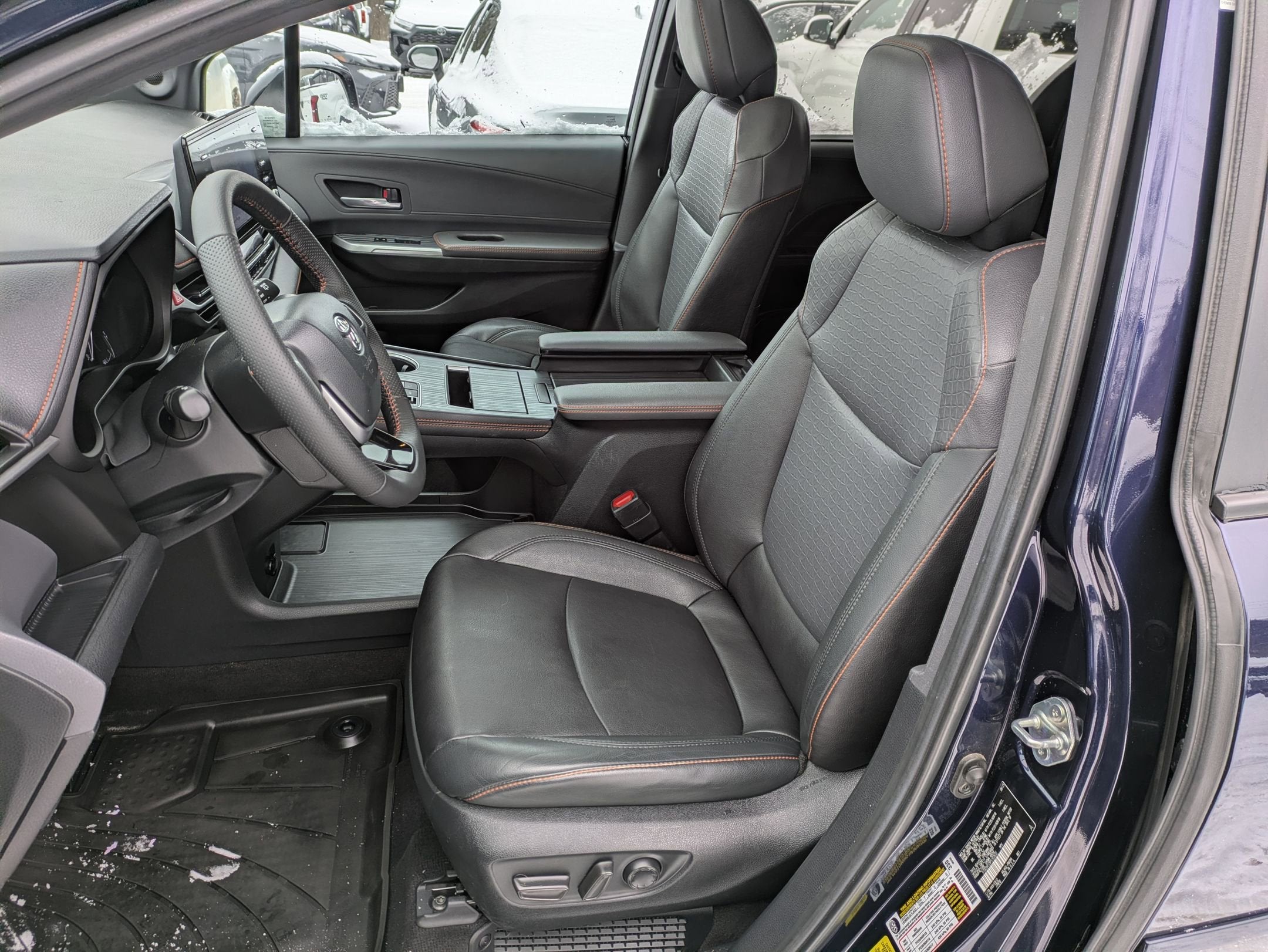 2023 Toyota Sienna Base