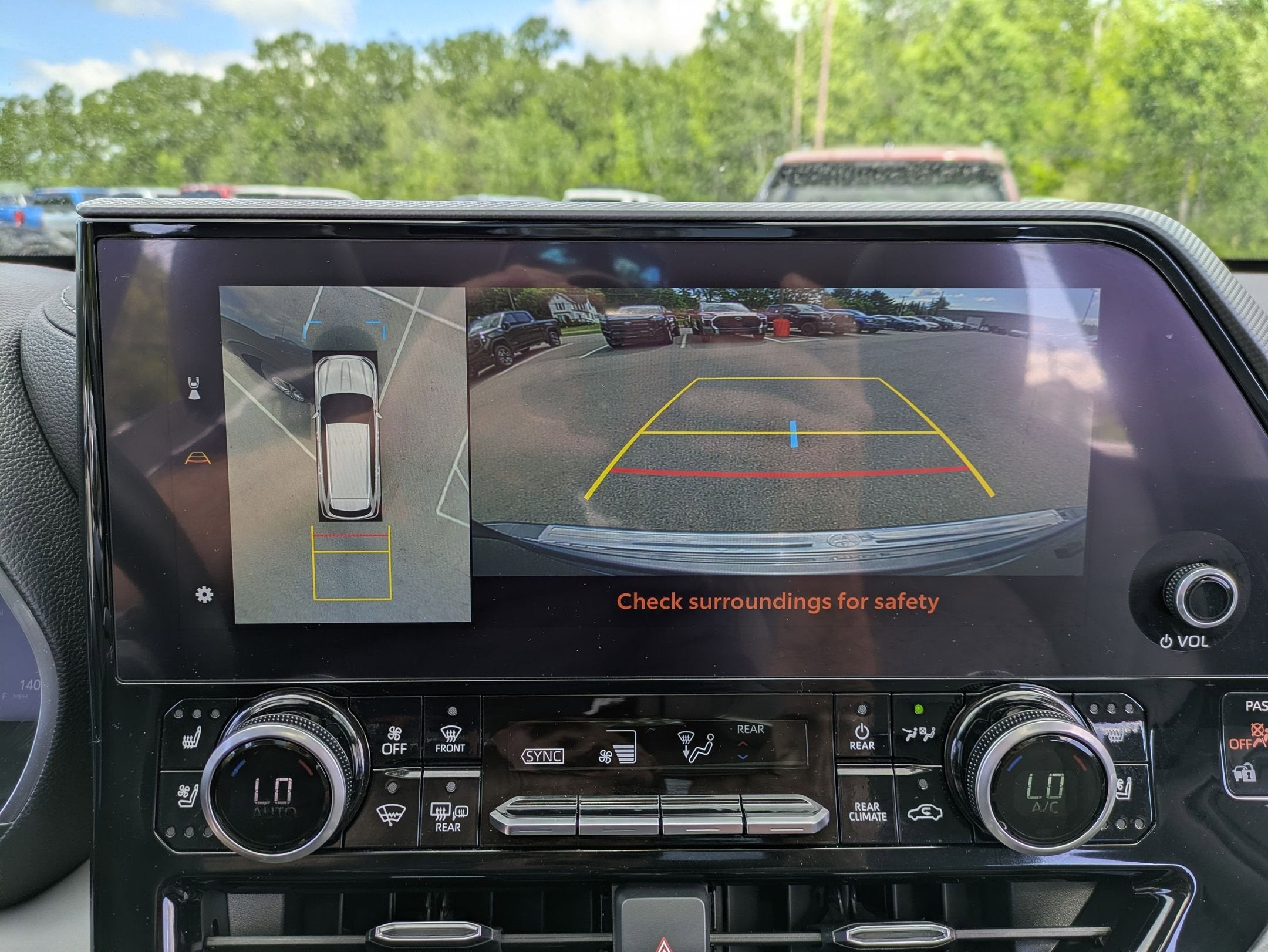 2024 Toyota Highlander Hybrid Platinum