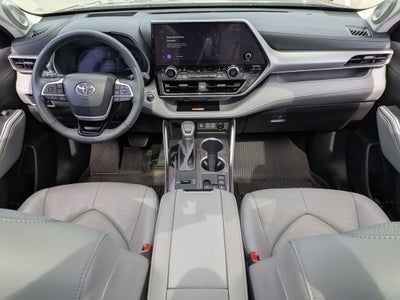 2024 Toyota Highlander Hybrid Platinum