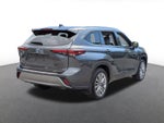 2024 Toyota Highlander Hybrid Platinum