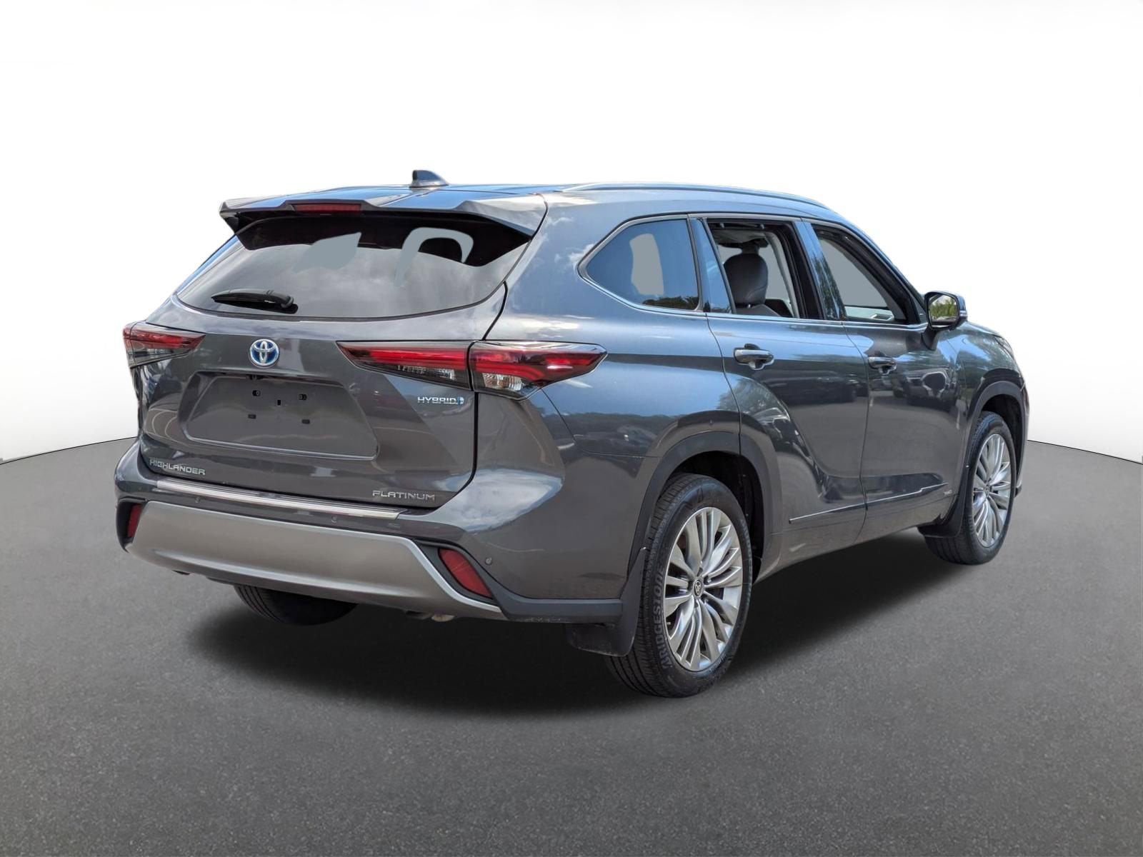2024 Toyota Highlander Hybrid Platinum