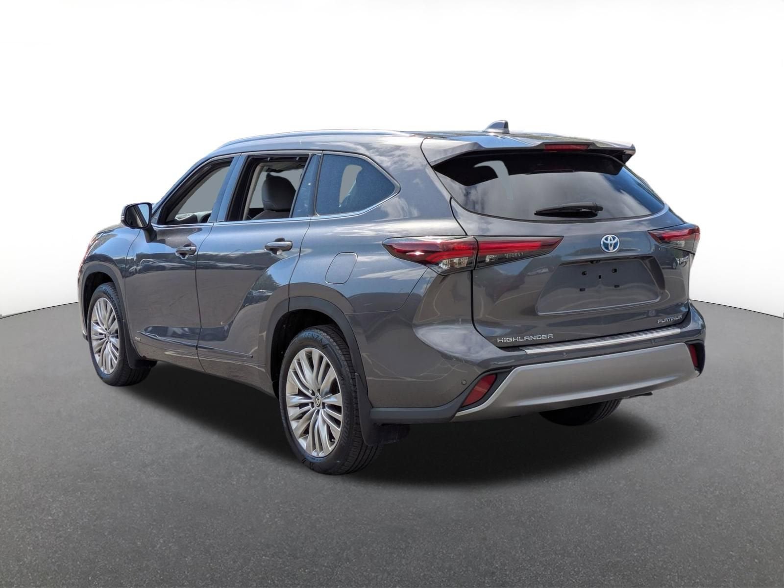2024 Toyota Highlander Hybrid Platinum