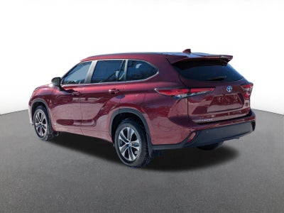 2023 Toyota Highlander Base