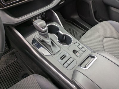 2023 Toyota Highlander Base