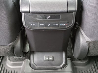 2023 Toyota Highlander Base