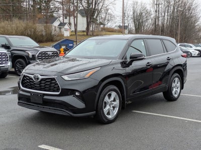 2023 Toyota Highlander Base