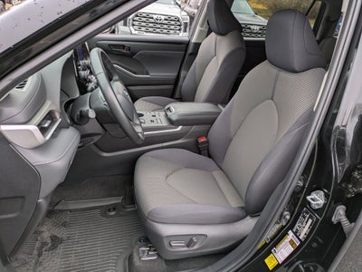 2023 Toyota Highlander Base