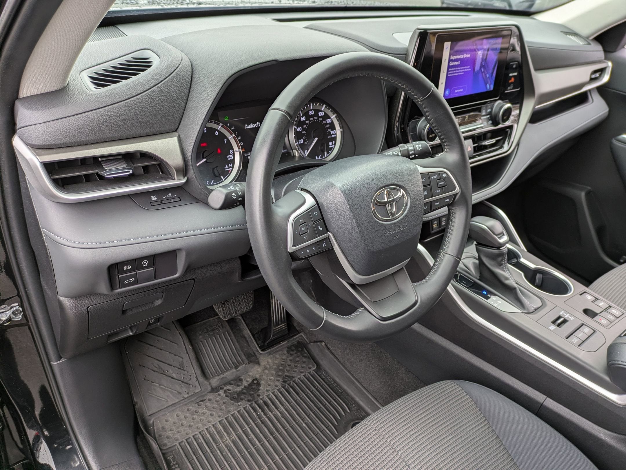 2023 Toyota Highlander Base