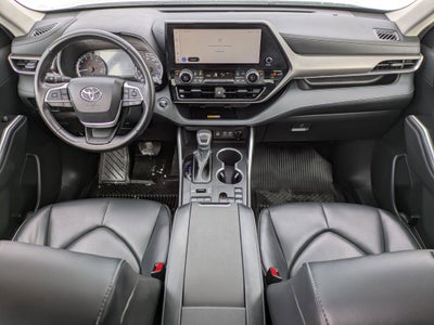 2023 Toyota Highlander Base