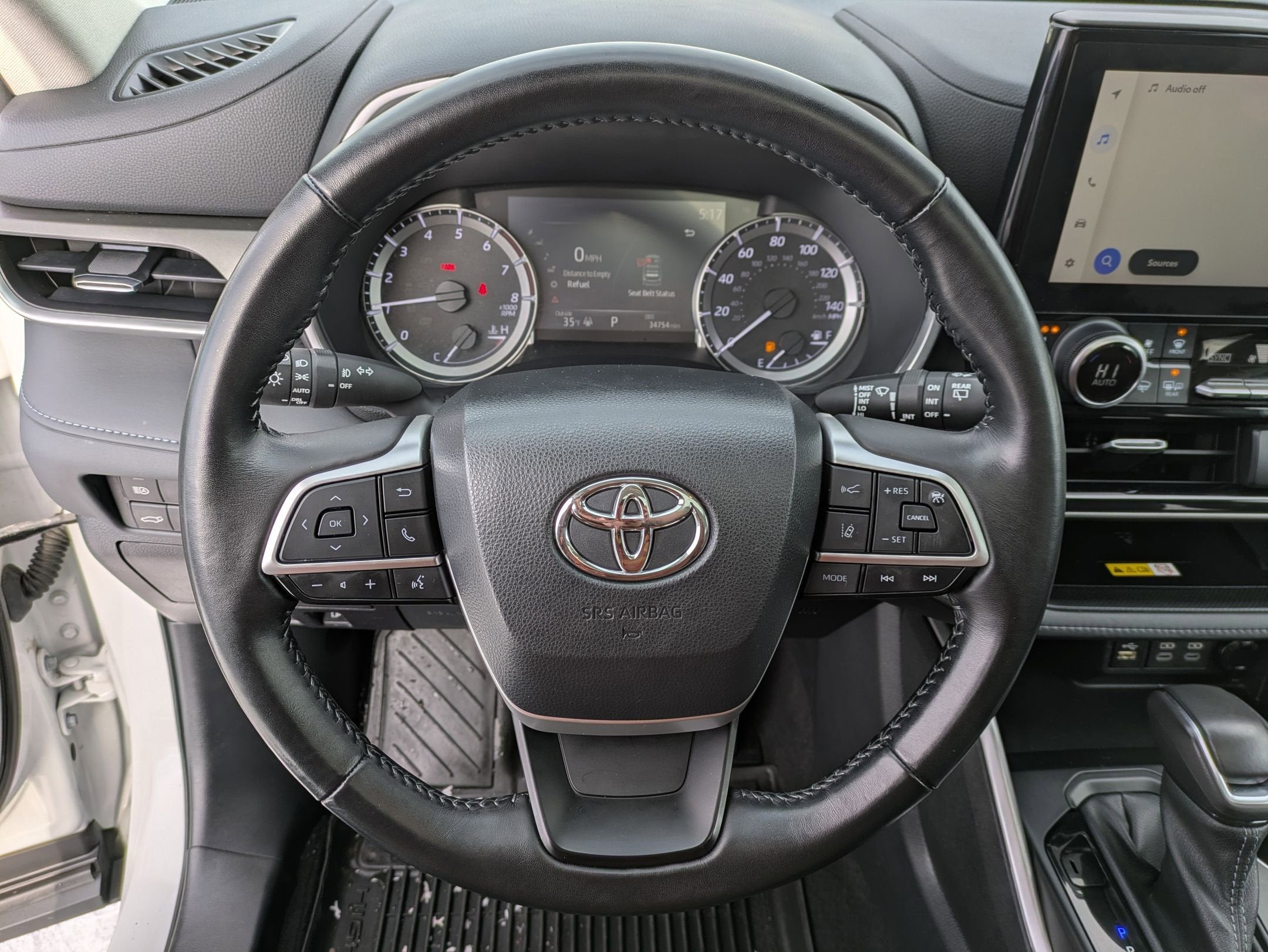 2023 Toyota Highlander Base