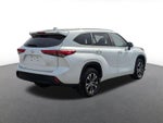 2023 Toyota Highlander Base