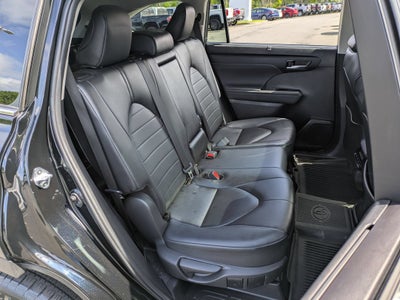 2024 Toyota Highlander Base