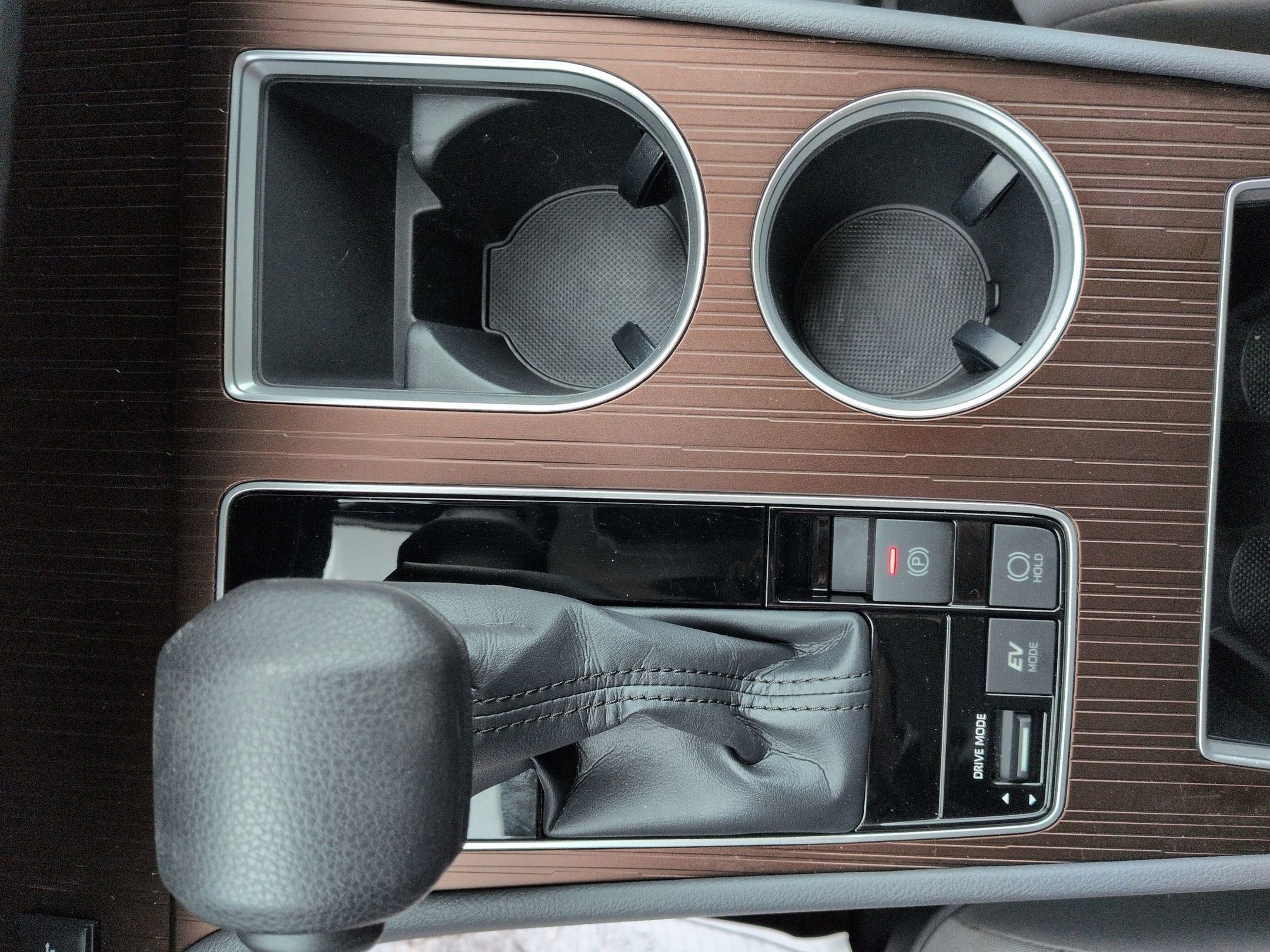 2023 Toyota Sienna LE