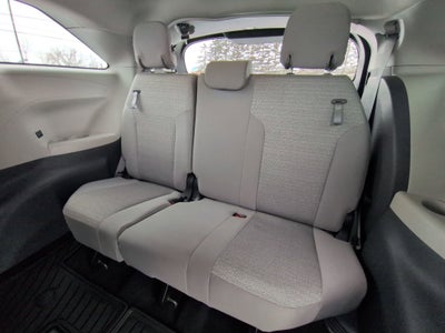 2023 Toyota Sienna LE